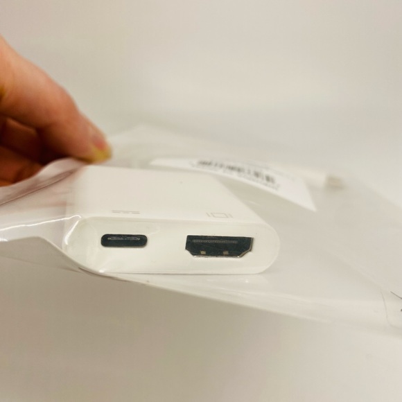 NWT Monoprice USB-C to HDMI&USB-C (F) Dual Port Adapter,Compatible USB-C Laptops - Picture 8 of 8